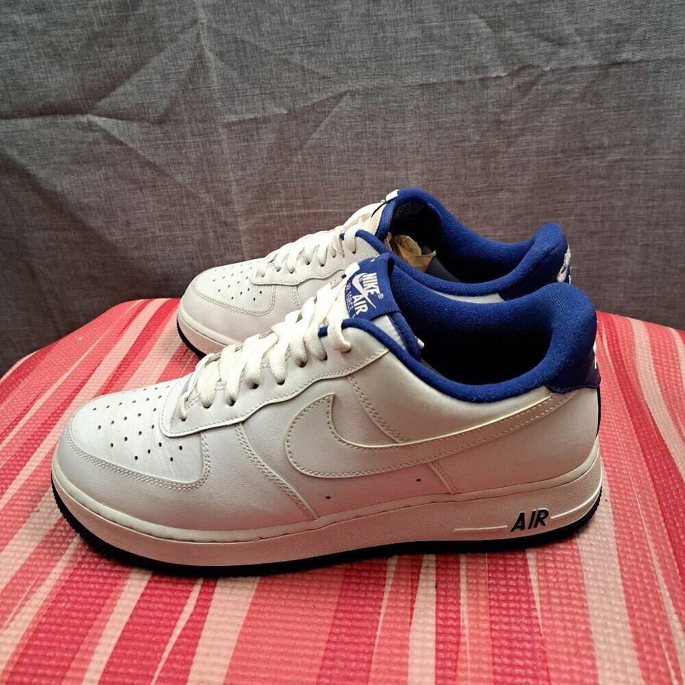%NIKE AIR FORCE 1 `07 Low White Deep Royal Blue US 9.5 / A 24